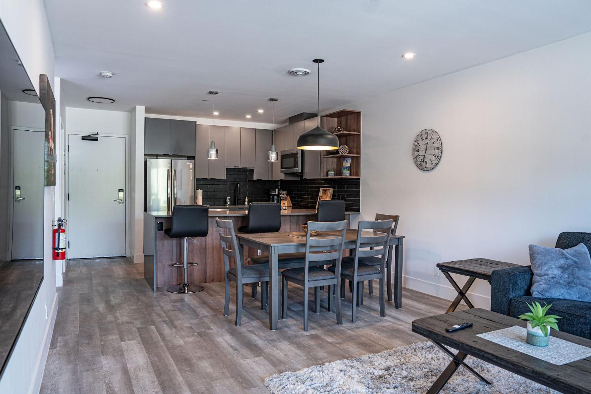 Alpine Haven By Revelstoke Vacations公寓 外观 照片